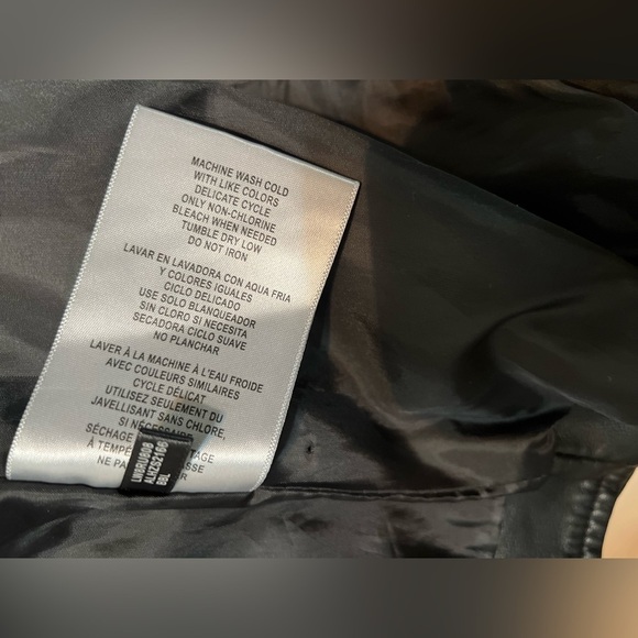 Levi's Belted Hem Moto Jacket - Picture 6 of 17